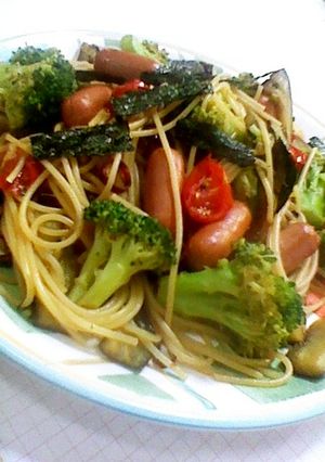 ☆ウイニー＆たっぷり野菜ぺペロンチーノ☆-レシピのメイン写真