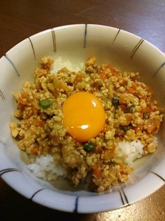 簡単*鶏そぼろ丼-レシピのメイン写真
