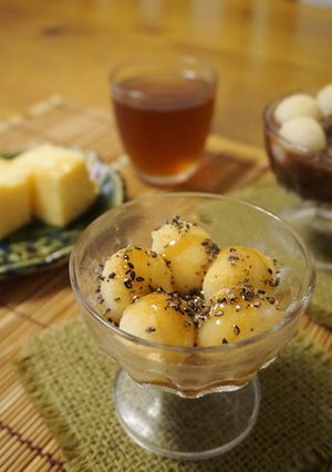 白玉だんご☆黒胡麻きなこ黒蜜かけ-レシピのメイン写真