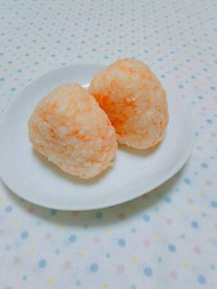 ✽鮭フレークと粉チーズのおにぎり✽-レシピのメイン写真