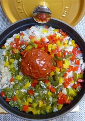 ストウブで丸ごとトマトのチキンライス-レシピのメイン写真