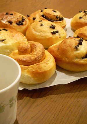 チョコとキャラメルシュガーのロールパン-レシピのメイン写真