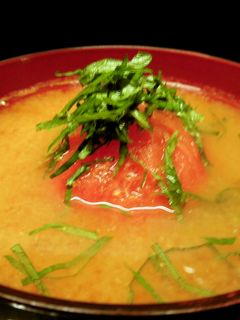 丸ごとトマトの味噌汁♪-レシピのメイン写真