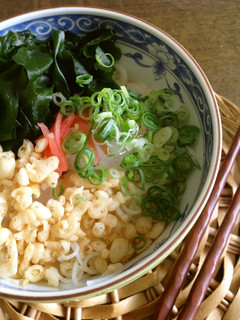 わかめと天かすの冷やしぶっかけ…うどん-レシピのメイン写真
