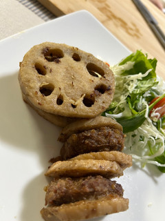 とーちゃん家のハンバーグ級蓮根はさみ揚げ-レシピのメイン写真