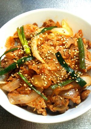 焼肉店の豚キムチ丼-レシピのメイン写真