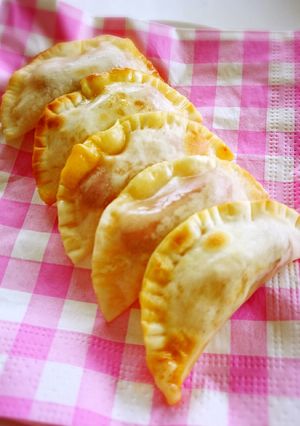 餃子の皮で簡単 ミニミニカルツォーネ♪-レシピのメイン写真