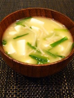 風邪予防◎ニラ納豆・えのき・豆腐の味噌汁-レシピのメイン写真