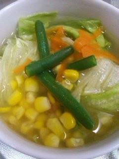 シャキシャキレタスと粒々コーンのスープ-レシピのメイン写真