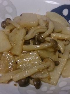 大根としめじのピリ辛炒め煮-レシピのメイン写真