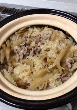 かまどさんで炊き込みご飯-レシピのメイン写真