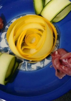 ズッキーニと生ハムのサラダ～華～-レシピのメイン写真