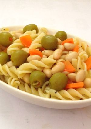 オリーブと大豆を入れたマカロニサラダ-レシピのメイン写真