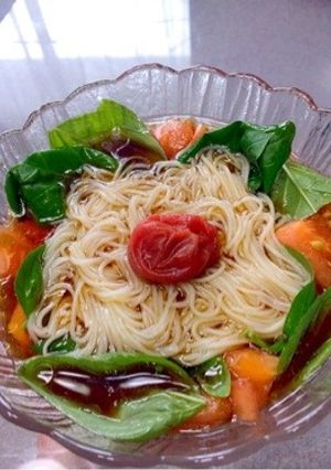 トマトとバジルでイタリアン梅干そうめん-レシピのメイン写真