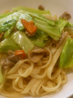 簡単ランチ☆バター風味のうまうま焼うどん-レシピのメイン写真