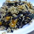 プチプチ食感 キヌアひじきごはん