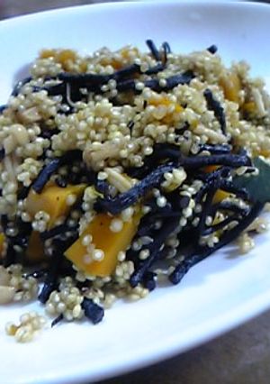 プチプチ食感 キヌアひじきごはん-レシピのメイン写真