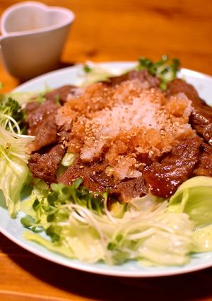 大満足の焼き肉サラダ☆ 上等の牛肉で-レシピのメイン写真