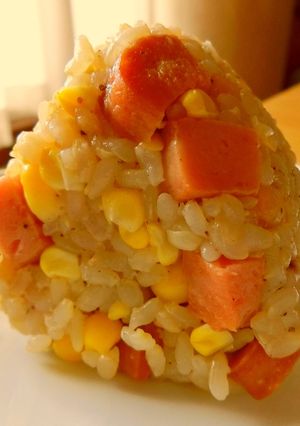 スパムとトウモロコシの玄米おにぎり～-レシピのメイン写真
