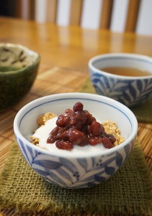 玄米フレークとヨーグルトの小豆添え-レシピのメイン写真