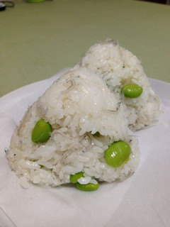 枝豆とじゃこのおにぎり-レシピのメイン写真