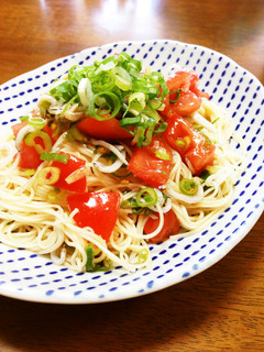 ネギたっぷり!トマトとしらすの冷たい素麺-レシピのメイン写真