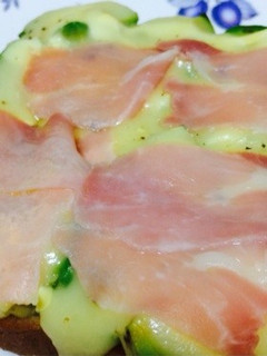 簡単♪アボカドチーズトースト-レシピのメイン写真