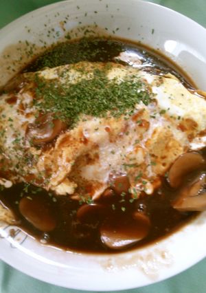 挽き肉入り 絶品 オムレツ デミソース-レシピのメイン写真