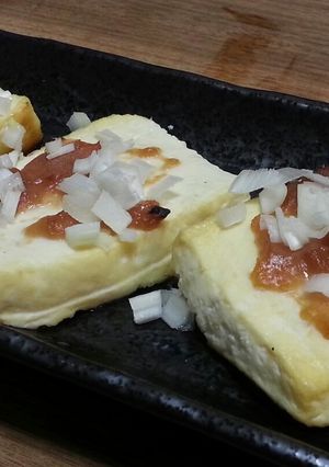 魚焼きグリルで豆腐の梅たたき乗せ焼き-レシピのメイン写真