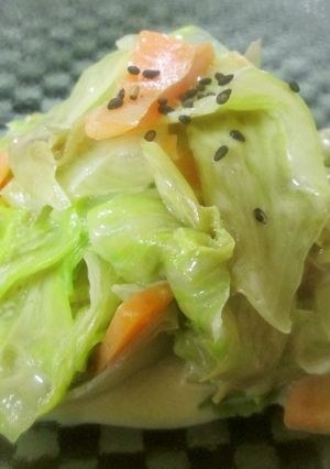 レタスとニンジンの胡麻クリーム和え-レシピのメイン写真