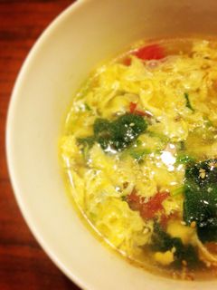 ごま油が決め手☆法蓮草とトマトの卵スープ-レシピのメイン写真