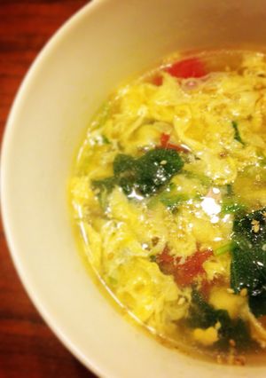ごま油が決め手☆法蓮草とトマトの卵スープ-レシピのメイン写真