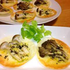รูปของ 餃子の皮で簡単おつまみ〜♡