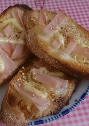 マヨハムごまフランスパン(°▽°)-レシピのメイン写真