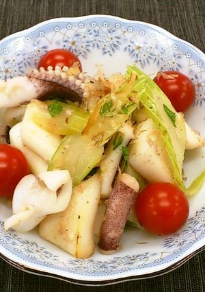 塩糀でイカとセロリのサッと炒め-レシピのメイン写真