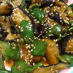 รูปของ 母の味 茄子とピーマンの甘味噌炒め