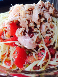冷たいパスタ トマトとツナのやつ-レシピのメイン写真
