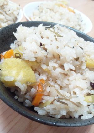 まごわやさしい全投入♪簡単炊き込みご飯-レシピのメイン写真