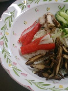 簡単*カニカマと笹身の冷やし素麺-レシピのメイン写真