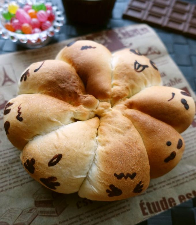 簡単☆ちぎりぱん☆おばけちぎりパン☆ by さとこぱんたーに