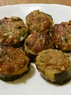 餃子のタネの残りを活用!肉ナス焼き-レシピのメイン写真
