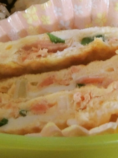 お弁当に!鮭フレーク入り卵焼き-レシピのメイン写真