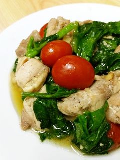 つるむらさきと鶏もも肉のニンニク炒め-レシピのメイン写真