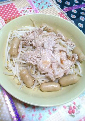 もやし豚肉ウインナーレンジ蒸し-レシピのメイン写真
