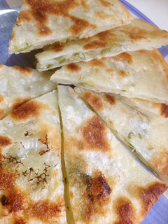 餃子の皮のねぎパイ-レシピのメイン写真