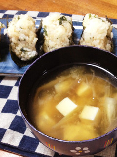 たっぷり茗荷と豆腐のお味噌汁。-レシピのメイン写真