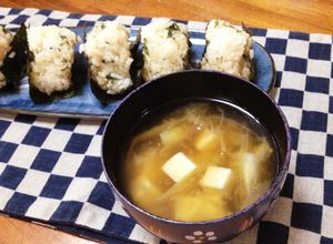 たっぷり茗荷と豆腐のお味噌汁。-レシピのメイン写真