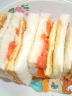 たまごやきとトマトのサンドイッチ-レシピのメイン写真