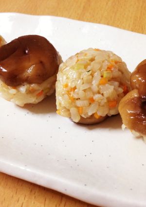 レンジでお手軽!しいたけの一口おこわ風♡-レシピのメイン写真