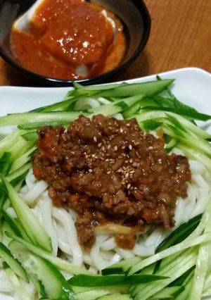冷たいうどんジャージャー麺風-レシピのメイン写真